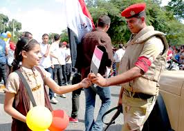 هل هناك دليل على مقولة المصريين: ( الجيش والشعب يدٌ واحدة )؟